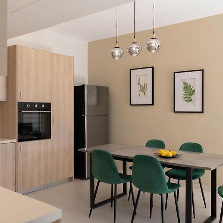 Mela Luxury Apartments Maroulás Extérieur photo