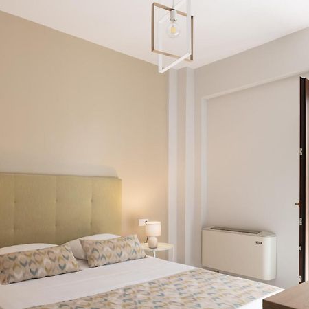 Mela Luxury Apartments Maroulás Extérieur photo