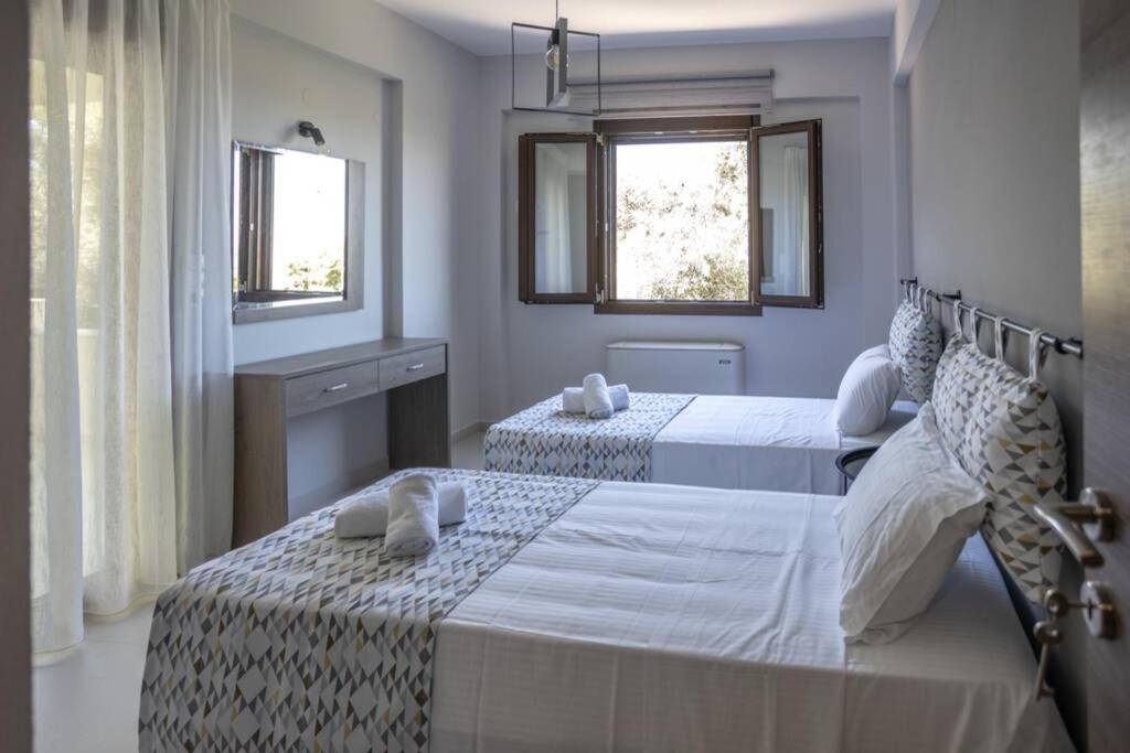 Mela Luxury Apartments Maroulás Extérieur photo