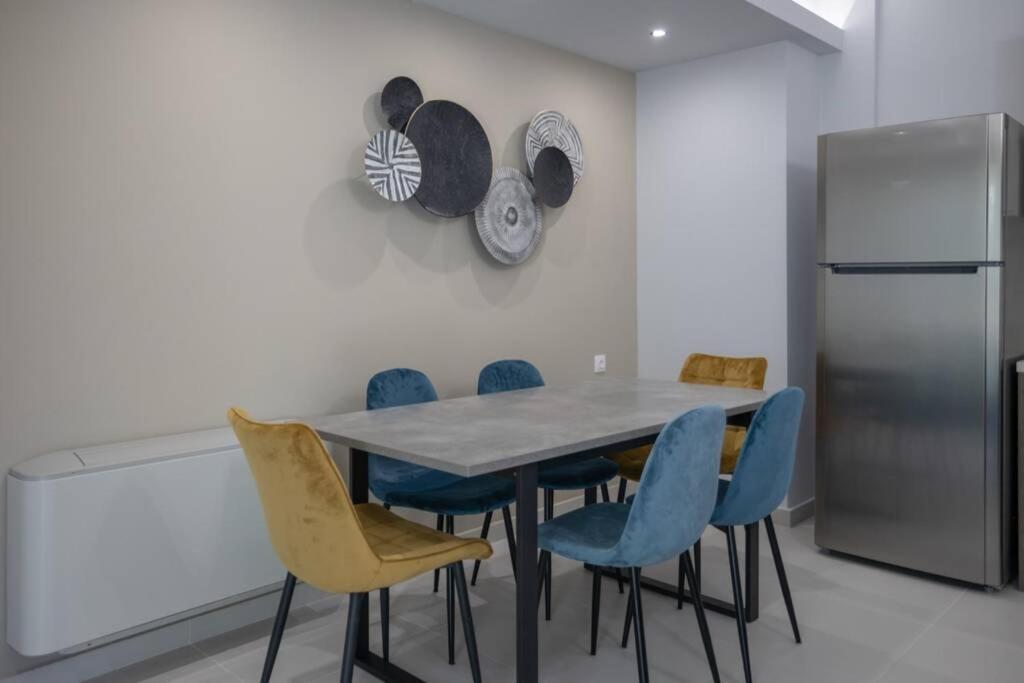 Mela Luxury Apartments Maroulás Extérieur photo