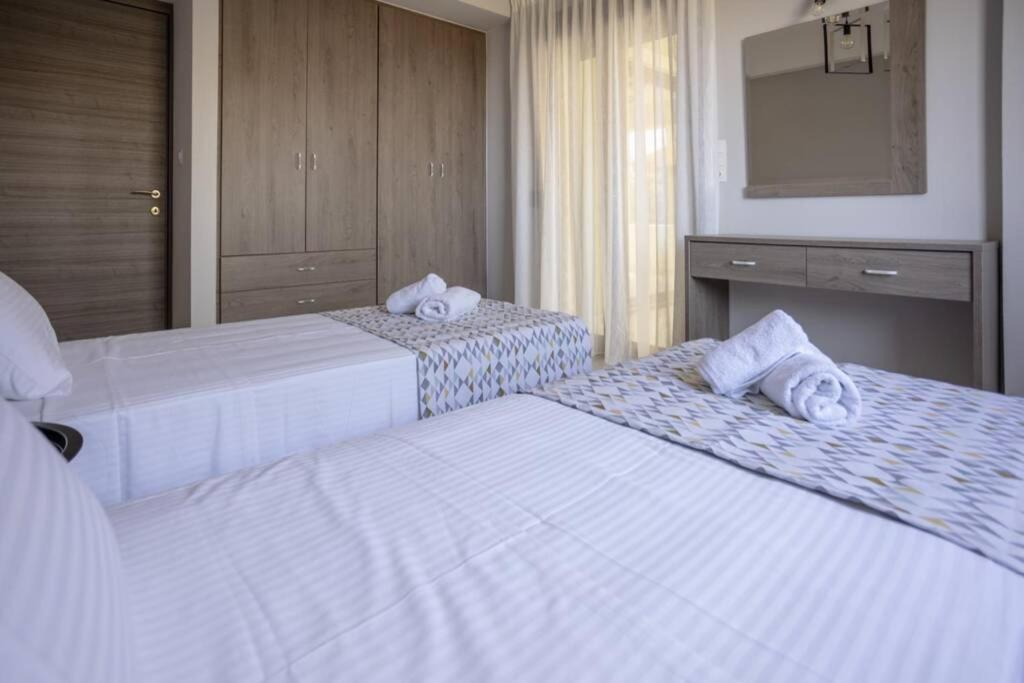 Mela Luxury Apartments Maroulás Extérieur photo