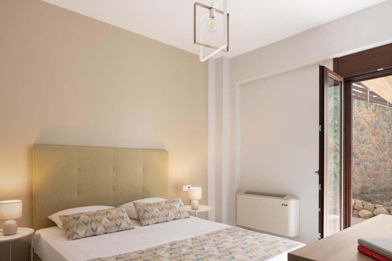 Mela Luxury Apartments Maroulás Extérieur photo